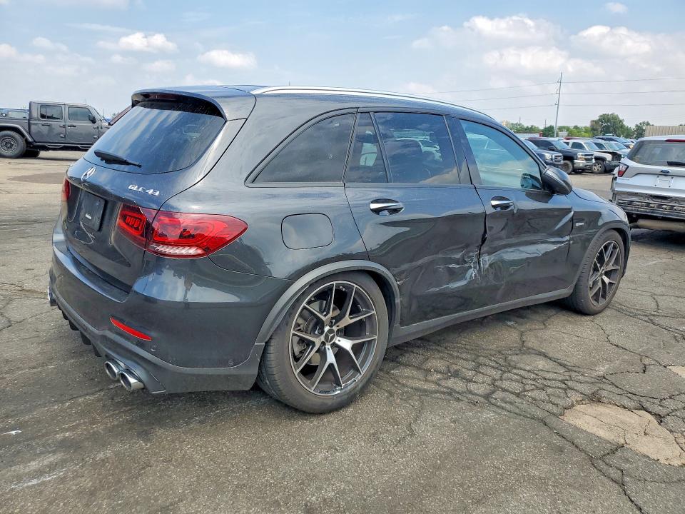 63743176 :رقم المزاد ، W1N0G6EB0NG039476 vin ، 2022 Mercedes-benz Glc مزاد بيع