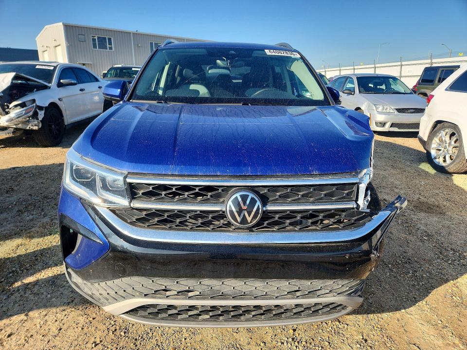 64082836 :رقم المزاد ، 3VV4X7B27RM011576 vin ، 2024 Volkswagen Taos مزاد بيع