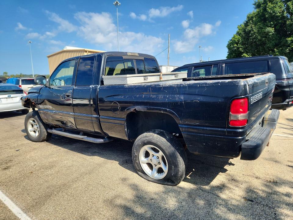 65823706 :رقم المزاد ، 3B7HF13Z21G190673 vin ، 2001 Dodge Ram 1500 مزاد بيع