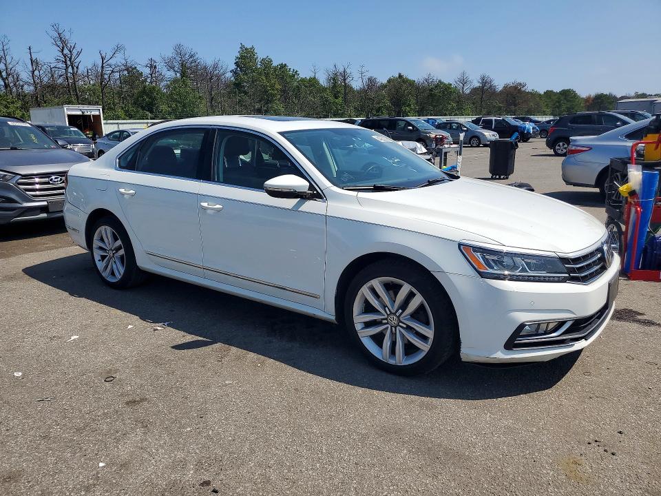 Продажа на аукционе авто 2017 Volkswagen Passat, vin: 1VWGT7A35HC050312, номер лота: 64250206