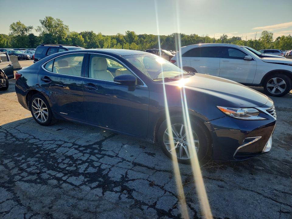 2016 Lexus Es მანქანა იყიდება აუქციონზე, vin: JTHBW1GG7G2102313, აუქციონის ნომერი: 63429076