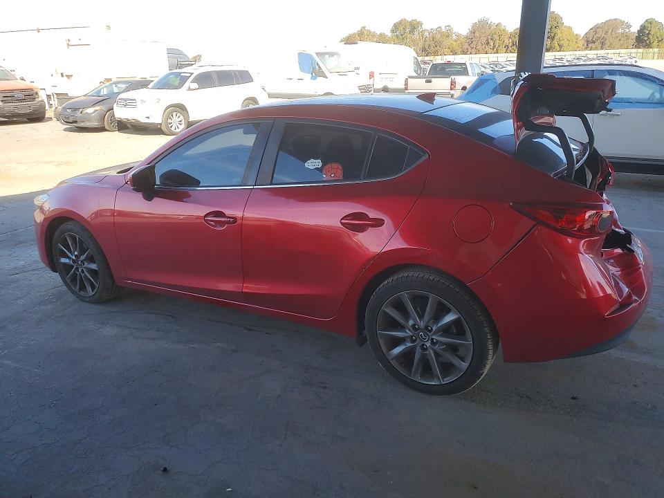 2018 Mazda 3 მანქანა იყიდება აუქციონზე, vin: JM1BN1V32J1156460, აუქციონის ნომერი: 64781856
