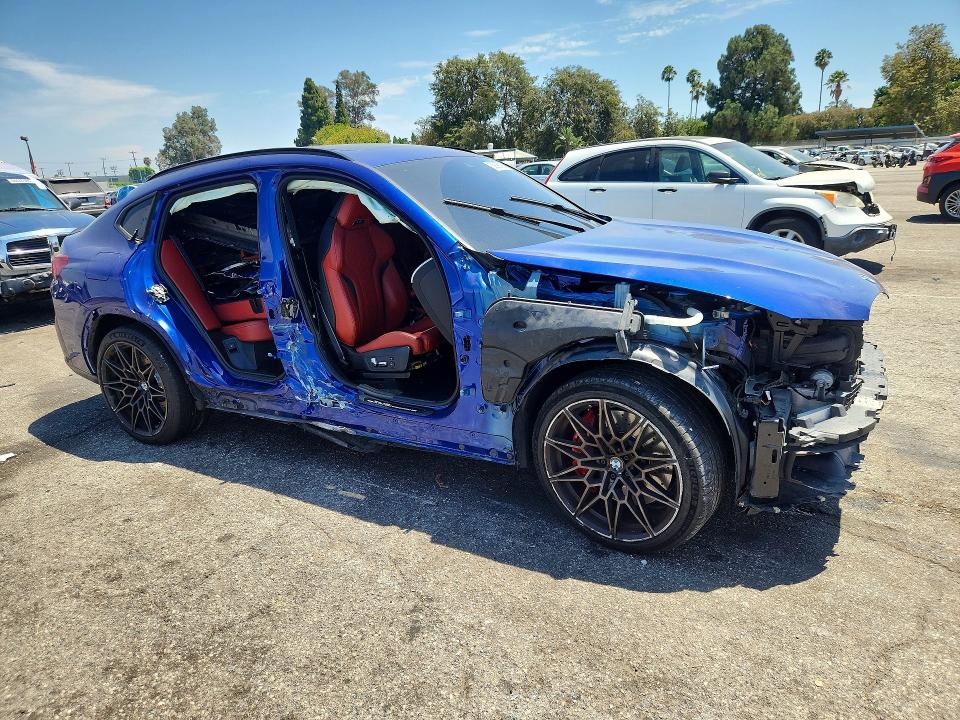 63895706 :رقم المزاد ، 5YM23EC04N9L47401 vin ، 2022 Bmw X4 مزاد بيع