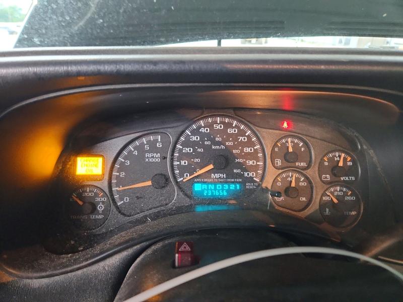 Продажа на аукционе авто 2002 Chevrolet Silverado, vin: 1GCHK29U52E257532, номер лота: 64363566