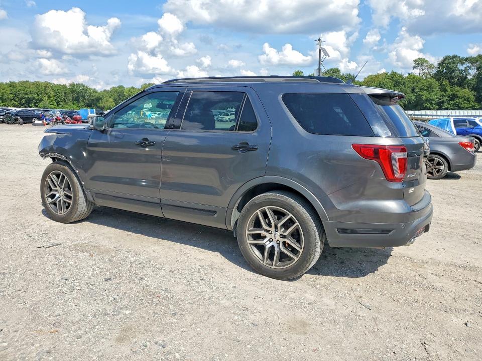 63193626 :رقم المزاد ، 1FM5K8GT3JGA28765 vin ، 2018 Ford Explorer مزاد بيع