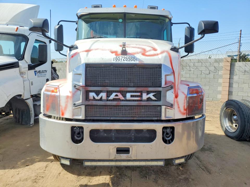 65726986 :رقم المزاد ، 1M1AN4AY5KM001352 vin ، 2019 Mack Anthem مزاد بيع