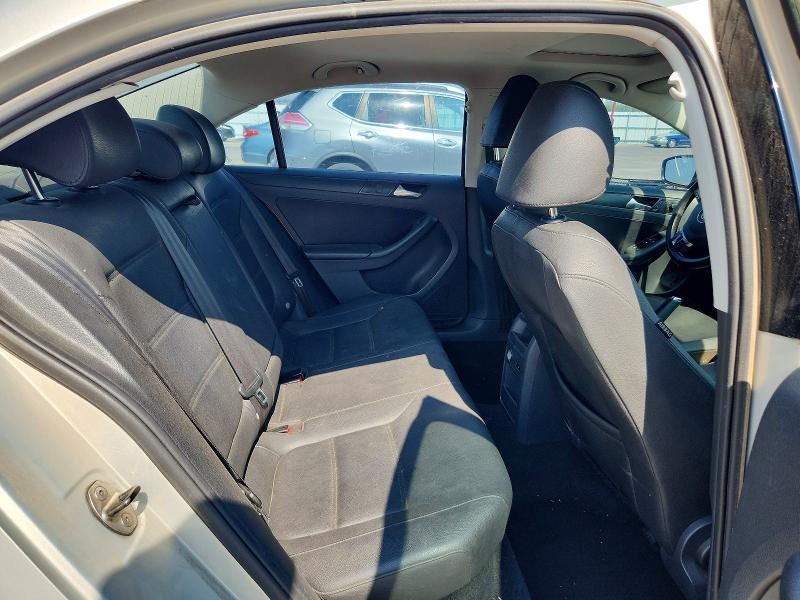 63678996 :رقم المزاد ، 3VWDP7AJ3CM321879 vin ، 2012 Volkswagen Jetta مزاد بيع