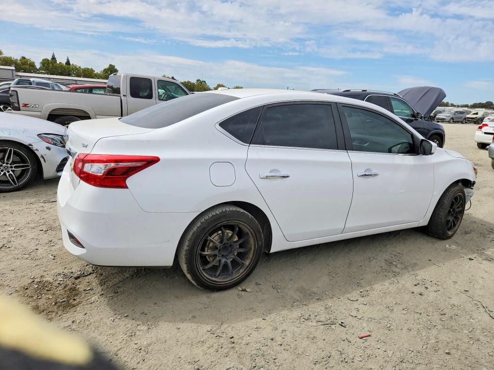 2017 Nissan Sentra მანქანა იყიდება აუქციონზე, vin: 3N1AB7AP3HY334725, აუქციონის ნომერი: 66322816