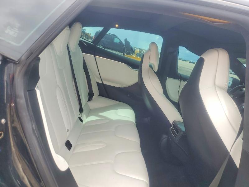 67108776 :رقم المزاد ، 5YJSA1E47HF200717 vin ، 2017 Tesla Model S مزاد بيع