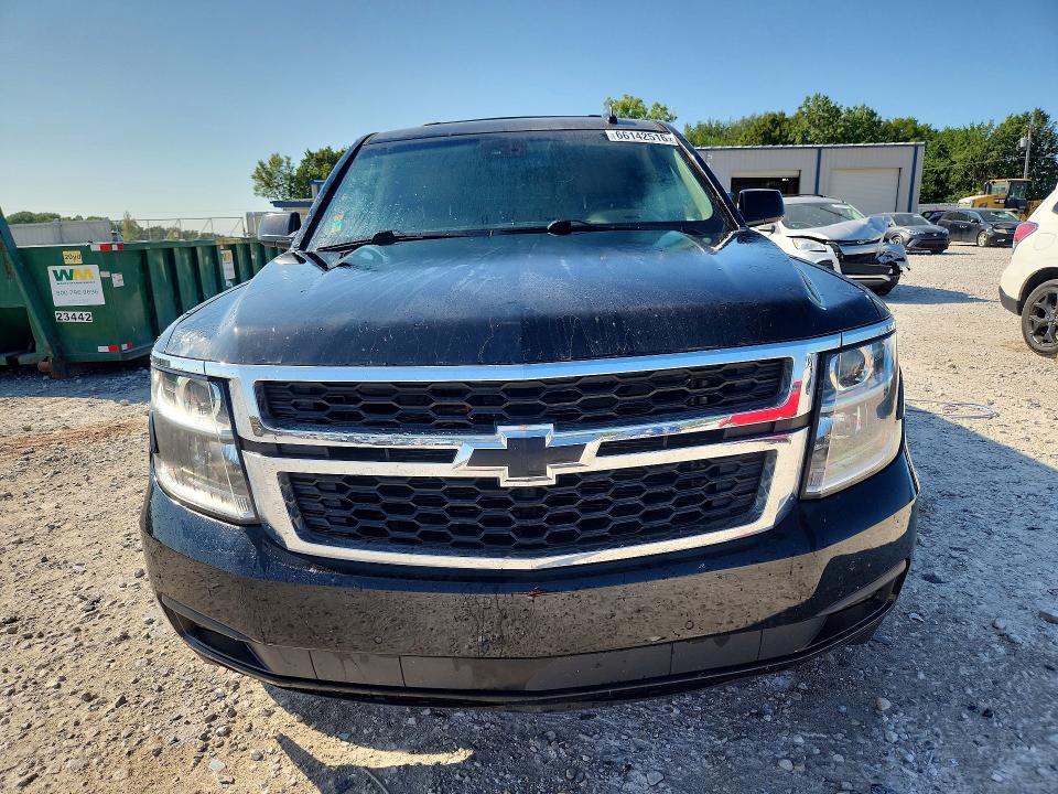 66142516 :رقم المزاد ، 1GNSKBKC6HR381924 vin ، 2017 Chevrolet Tahoe مزاد بيع