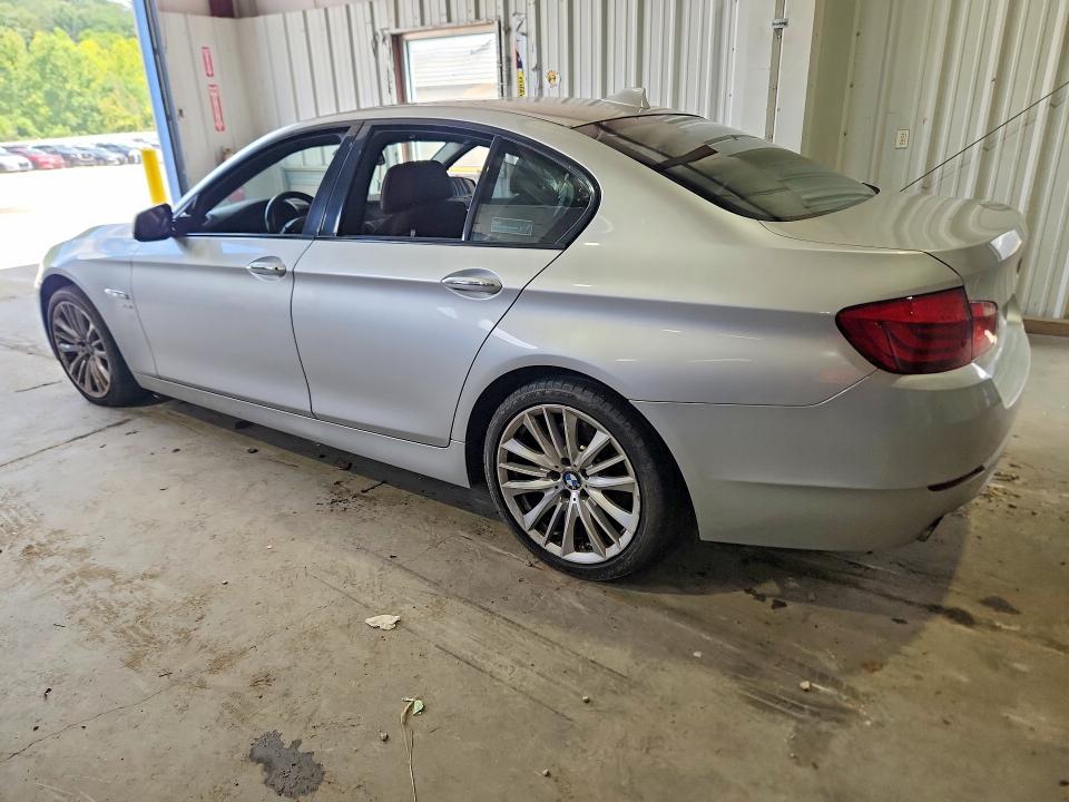 65643626 :رقم المزاد ، WBAFU9C55BC785351 vin ، 2011 Bmw 550 مزاد بيع