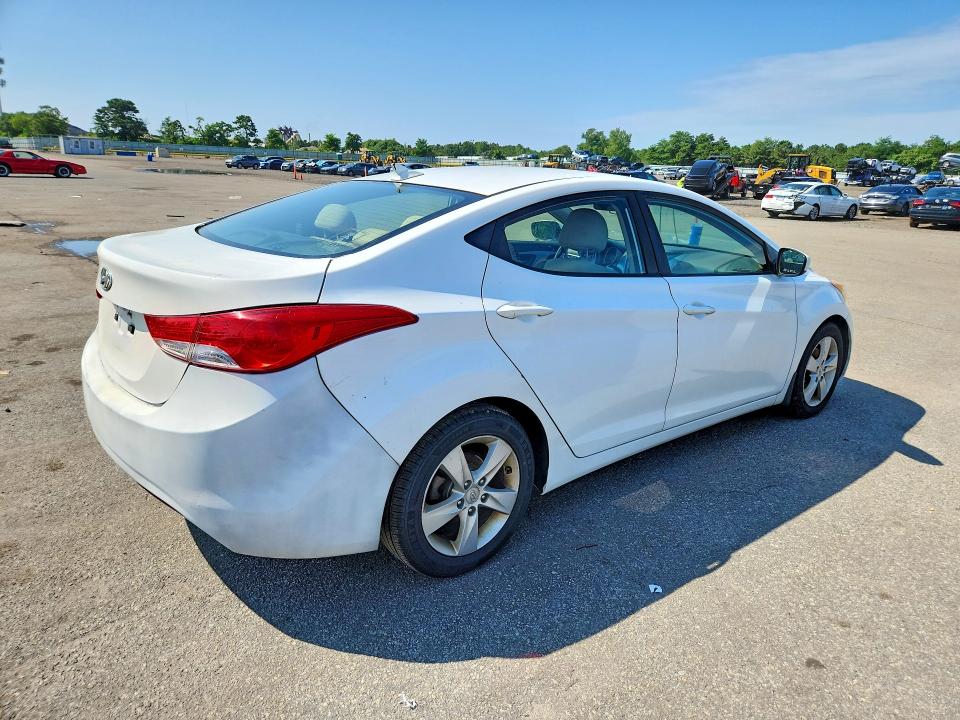 2013 Hyundai Elantra მანქანა იყიდება აუქციონზე, vin: 5NPDH4AE3DH383470, აუქციონის ნომერი: 66020496