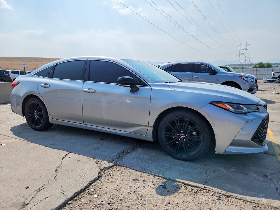 64219556 :رقم المزاد ، 4T1GZ1FB5NU087179 vin ، 2022 Toyota Avalon مزاد بيع