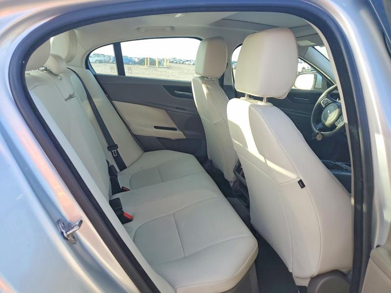 64154006 :رقم المزاد ، SAJAD4BG9HA973749 vin ، 2017 Jaguar Xe مزاد بيع