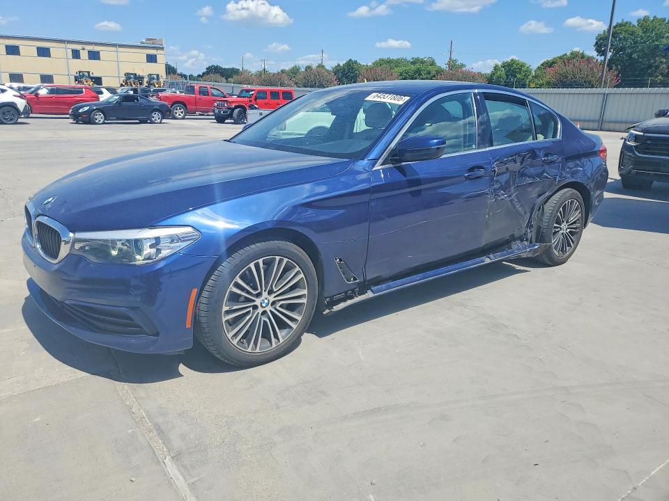 64531806 :رقم المزاد ، WBAJR3C00LWW68175 vin ، 2020 Bmw 530 مزاد بيع