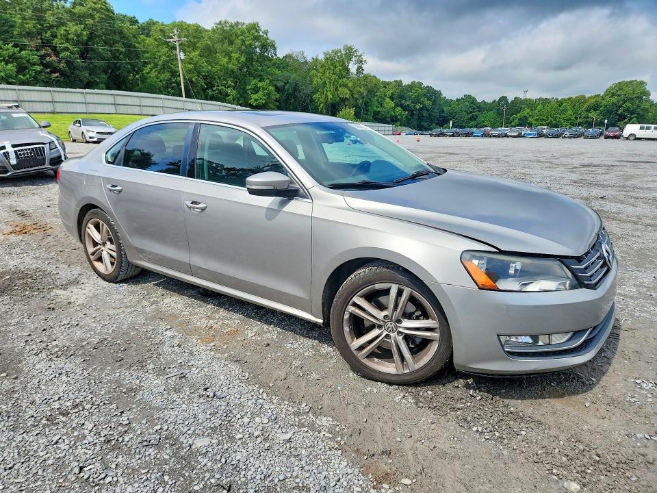Продажа на аукционе авто 2014 Volkswagen Passat, vin: 1VWCT7A34EC011351, номер лота: 63883196