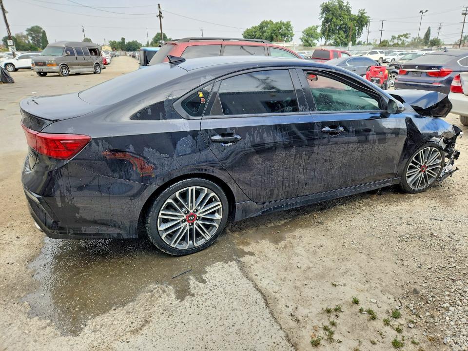 2021 Kia Forte მანქანა იყიდება აუქციონზე, vin: 3KPF44AC3ME354008, აუქციონის ნომერი: 63411886