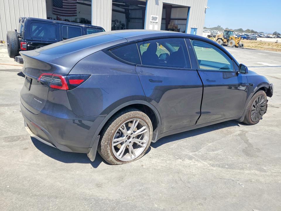 2024 Tesla Model Y მანქანა იყიდება აუქციონზე, vin: 7SAYGDEE9RF009467, აუქციონის ნომერი: 63571616