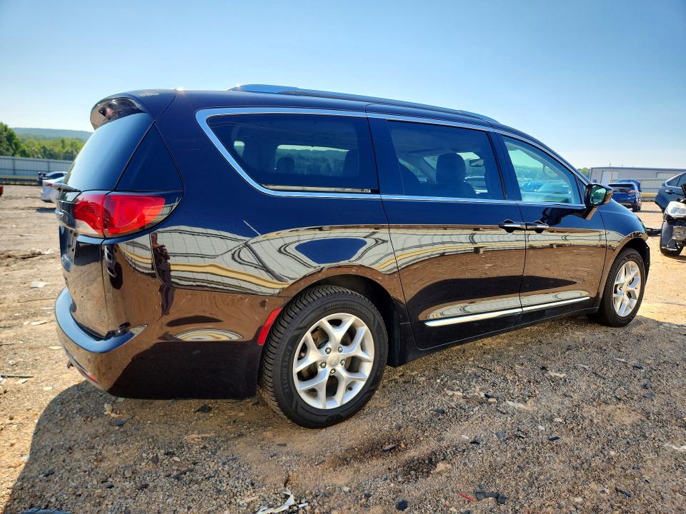 66235076 :رقم المزاد ، 2C4RC1EG4HR743966 vin ، 2017 Chrysler Pacifica مزاد بيع