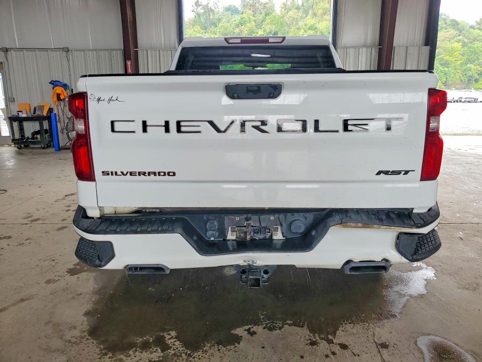 2021 Chevrolet Silverado მანქანა იყიდება აუქციონზე, vin: 1GCUYEED9MZ420666, აუქციონის ნომერი: 64012136