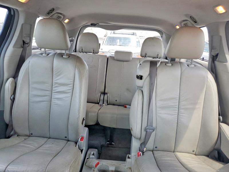 Продажа на аукционе авто 2011 Toyota Sienna, vin: 5TDYK3DC0BS015276, номер лота: 64778126