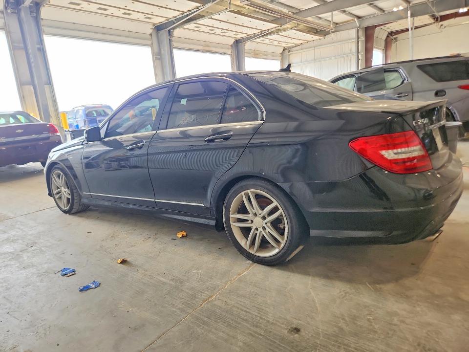 65729166 :رقم المزاد ، WDDGF4HB9EA962640 vin ، 2014 Mercedes-benz C مزاد بيع