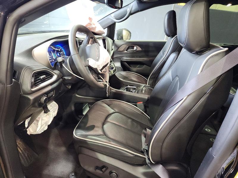 65257296 :رقم المزاد ، 2C4RC1GG4VR557126 vin ، 2027 Chrysler Pacifica مزاد بيع