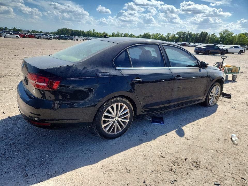 65175446 :رقم المزاد ، 3VWL07AJ9GM238088 vin ، 2016 Volkswagen Jetta مزاد بيع