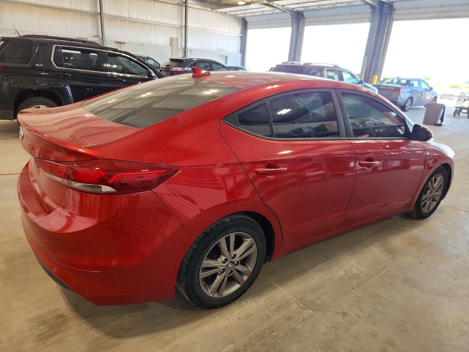 65670796 :رقم المزاد ، 5NPD84LF0HH176031 vin ، 2017 Hyundai Elantra مزاد بيع