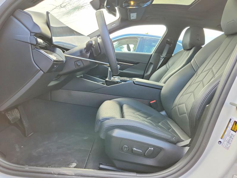 64131056 :رقم المزاد ، WBA43FJ05TCV65080 vin ، 2026 Bmw 530 مزاد بيع