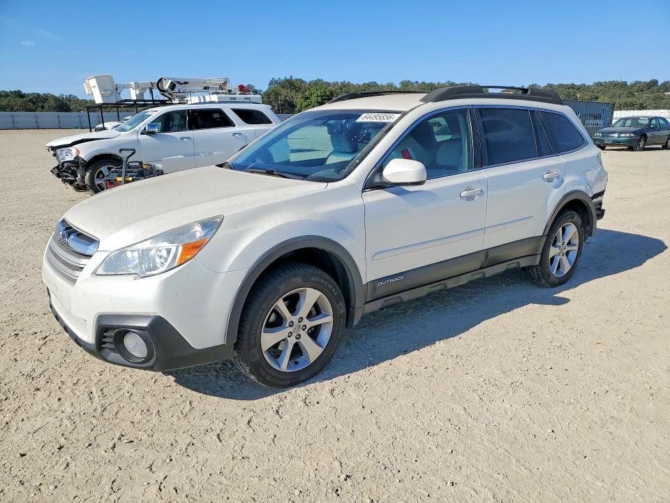 64495856 :رقم المزاد ، 4S4BRBCC5E3282153 vin ، 2014 Subaru Outback مزاد بيع