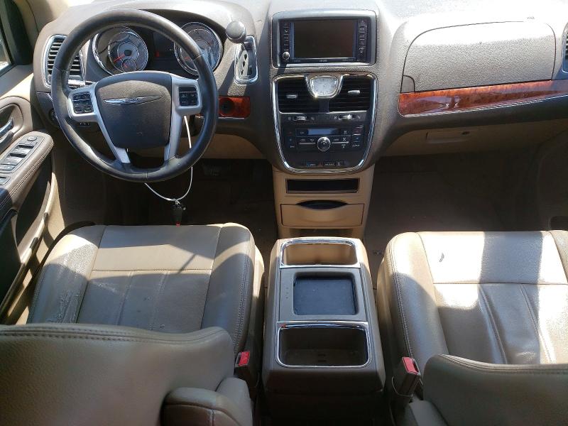 64944316 :رقم المزاد ، 2C4RC1BG8FR626599 vin ، 2015 Chrysler Town & Country مزاد بيع
