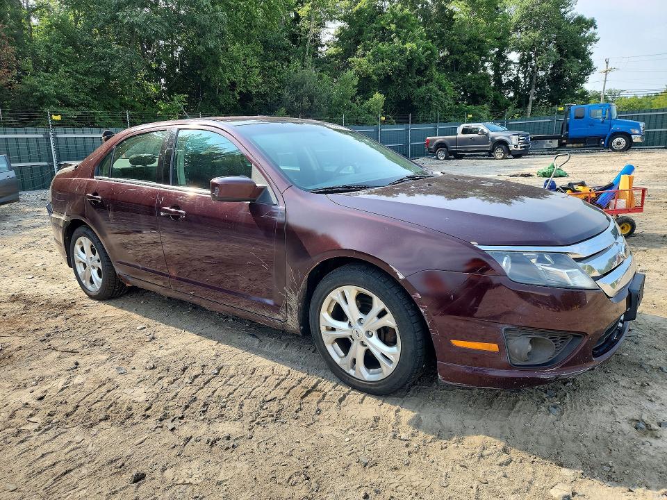 63531186 :رقم المزاد ، 3FAHP0HA1CR366054 vin ، 2012 Ford Fusion مزاد بيع