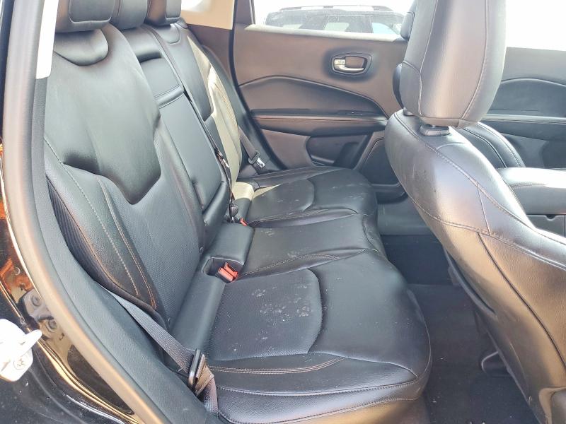 65314016 :رقم المزاد ، 3C4NJDCB9JT231555 vin ، 2018 Jeep Compass مزاد بيع