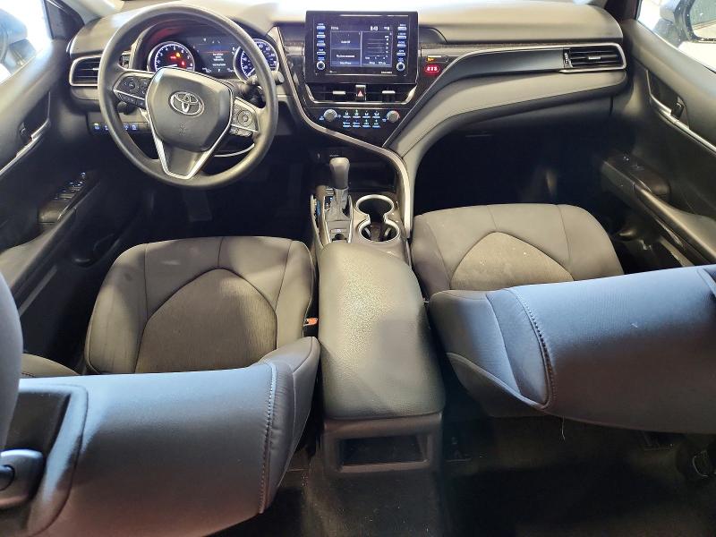 63911916 :رقم المزاد ، 4T1C11BKXMU032284 vin ، 2021 Toyota Camry مزاد بيع