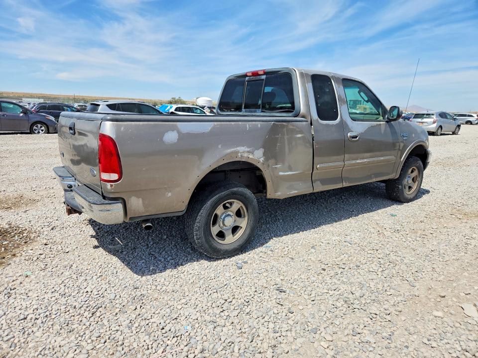 65809926 :رقم المزاد ، 1FTRX18L02NB60389 vin ، 2002 Ford F150 مزاد بيع