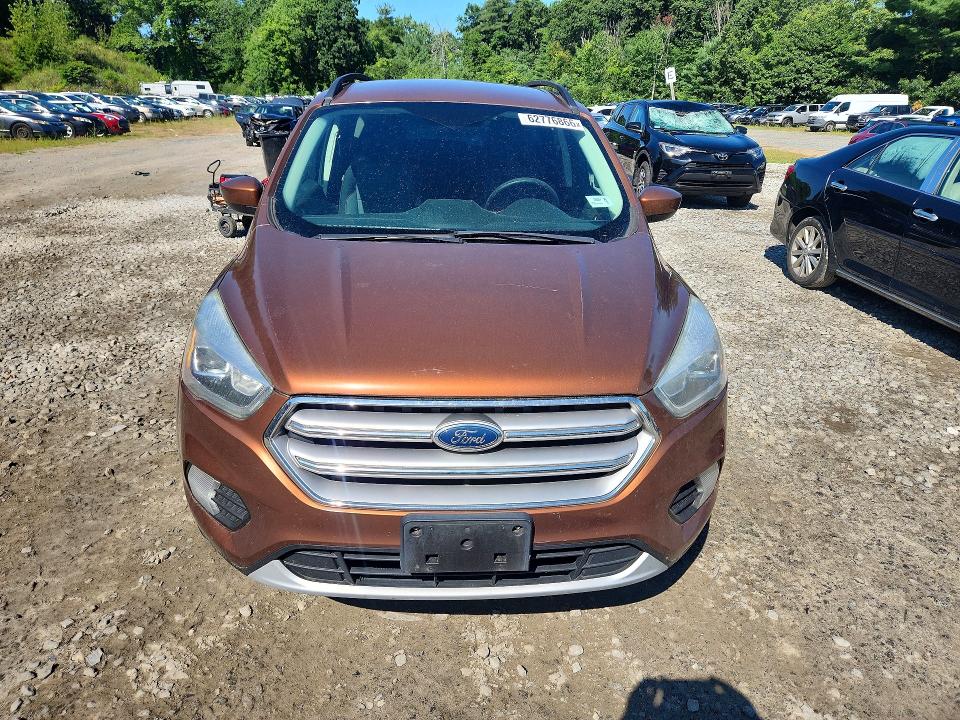 Продажа на аукционе авто 2017 Ford Escape, vin: 1FMCU9GD6HUC03831, номер лота: 62776866