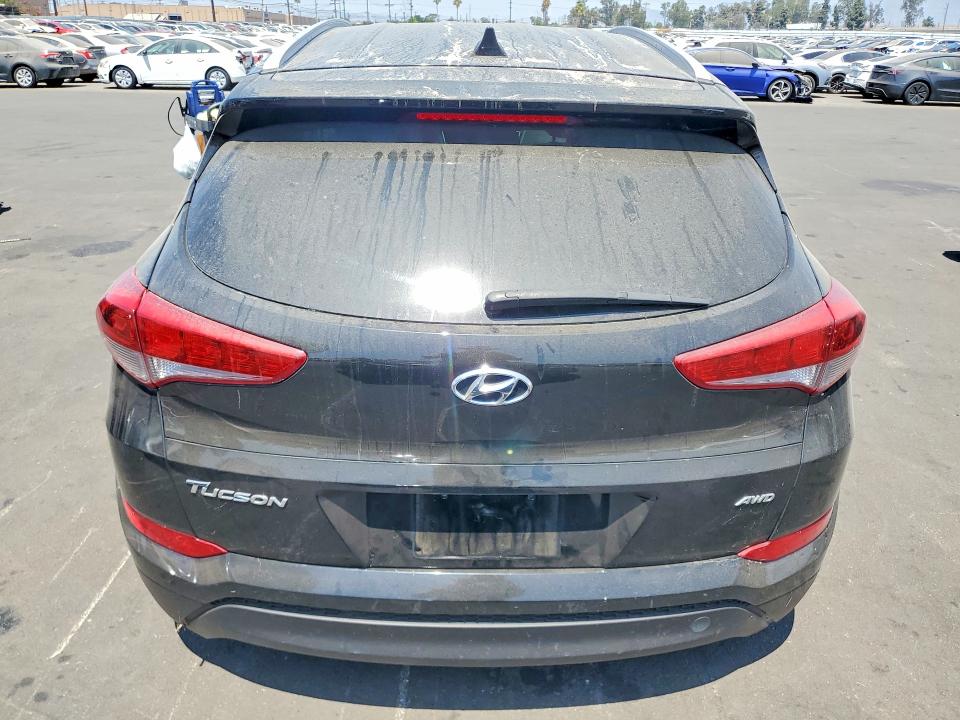 Продаж на аукціоні авто 2018 Hyundai Tucson, vin: KM8J3CA47JU694643, номер лоту: 64242196