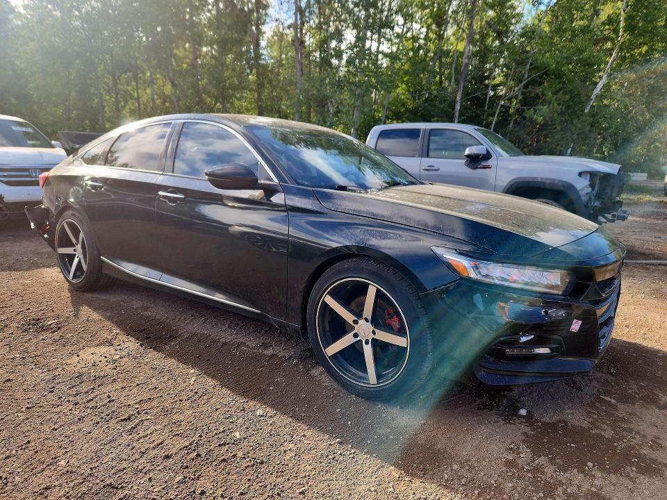 Продажа на аукционе авто 2018 Honda Accord, vin: 1HGCV1F92JA802119, номер лота: 64834346