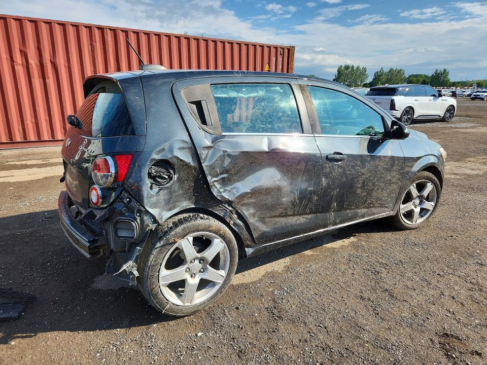 65415926 :رقم المزاد ، 1G1JC6SH2F4192534 vin ، 2015 Chevrolet Sonic مزاد بيع