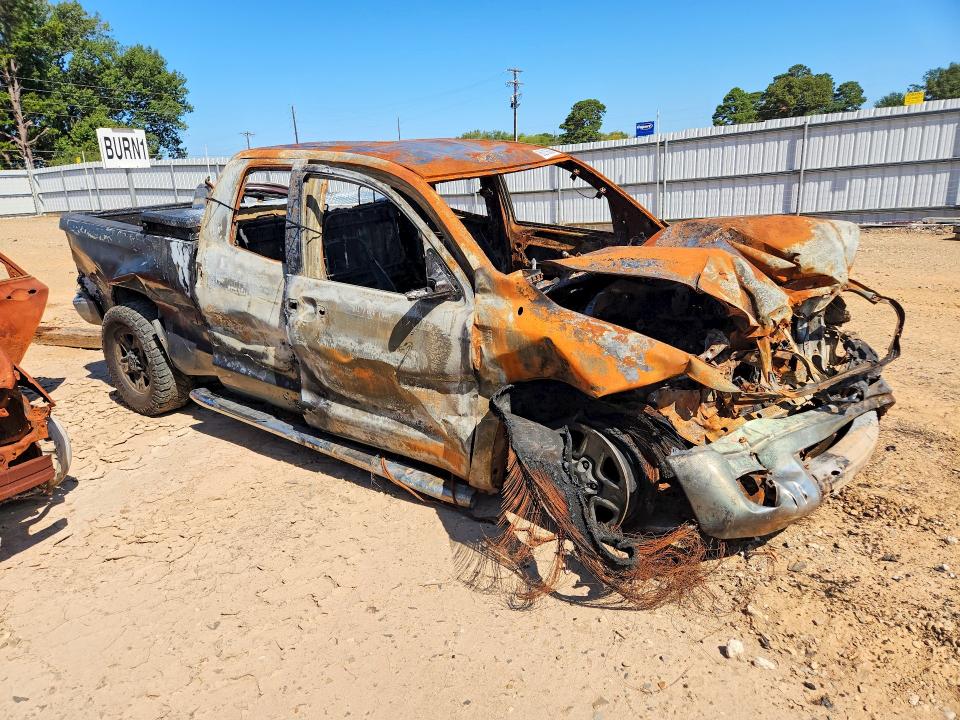 65219556 :رقم المزاد ، 5TFRM5F11AX001286 vin ، 2010 Toyota Tundra مزاد بيع