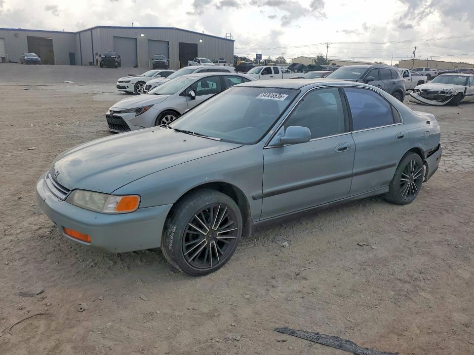 64003536 :رقم المزاد ، 1HGCD5630RA161831 vin ، 1994 Honda Accord مزاد بيع