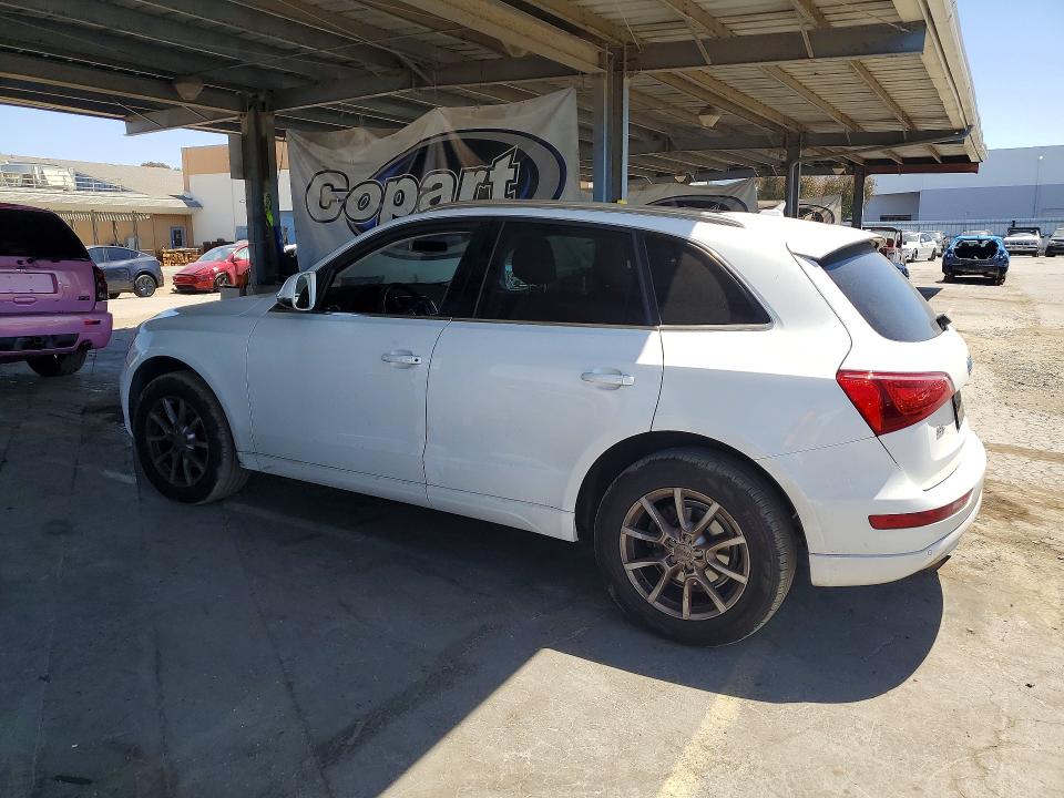 2011 Audi Q5 მანქანა იყიდება აუქციონზე, vin: WA1LFAFP0BA065296, აუქციონის ნომერი: 63649806
