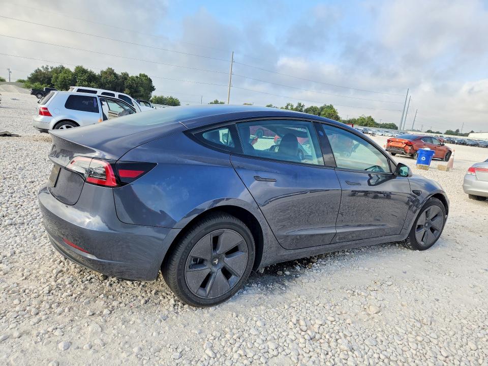 64511636 :رقم المزاد ، 5YJ3E1EA5PF696081 vin ، 2023 Tesla Model 3 مزاد بيع