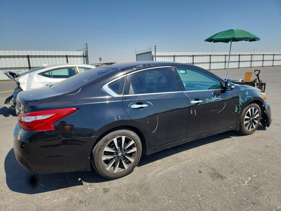 Продажа на аукционе авто 2018 Nissan Altima, vin: 1N4AL3AP0JC221581, номер лота: 64238456