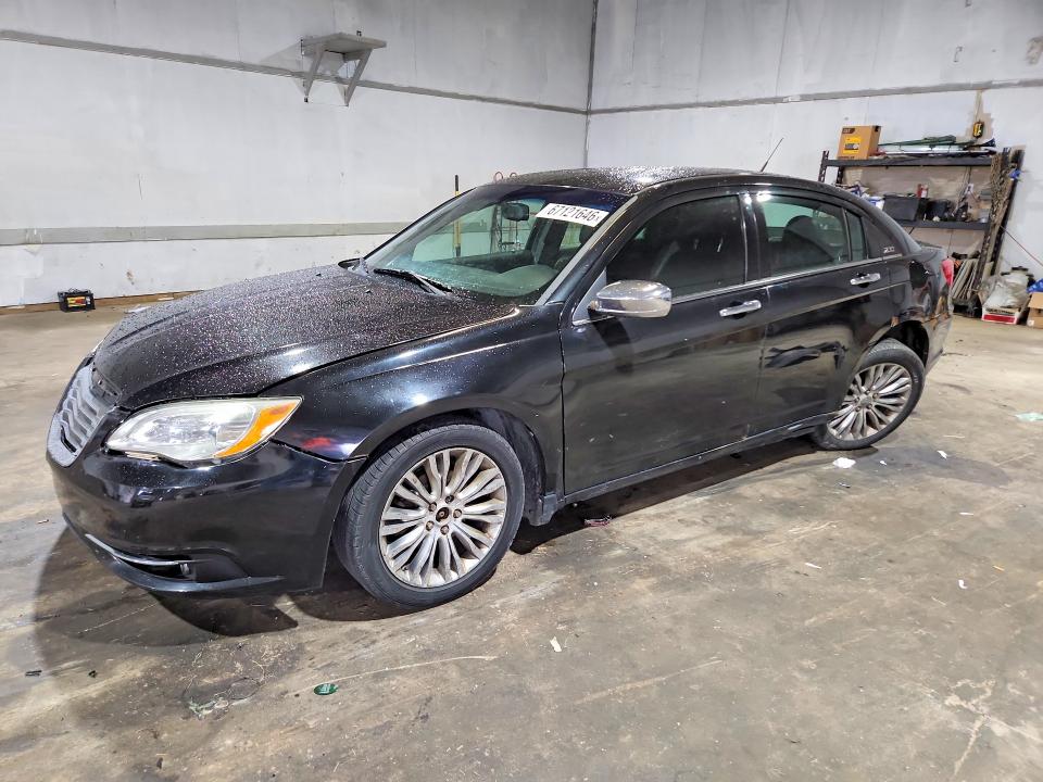 67121646 :رقم المزاد ، 1C3BC2FG0BN520418 vin ، 2011 Chrysler 200 مزاد بيع