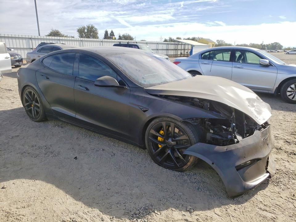 61454866 :رقم المزاد ، 5YJSA1E61NF486531 vin ، 2022 Tesla Model S مزاد بيع