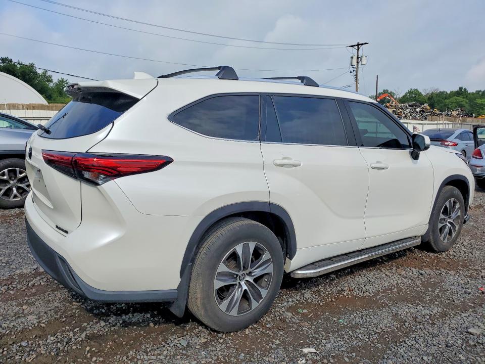 Продаж на аукціоні авто 2021 Toyota Highlander, vin: 5TDGZRBHXMS531687, номер лоту: 63328586