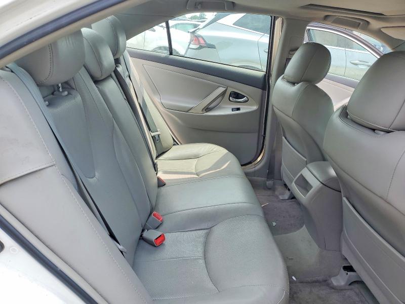 63896446 :رقم المزاد ، 4T1BF3EK6BU719733 vin ، 2011 Toyota Camry مزاد بيع