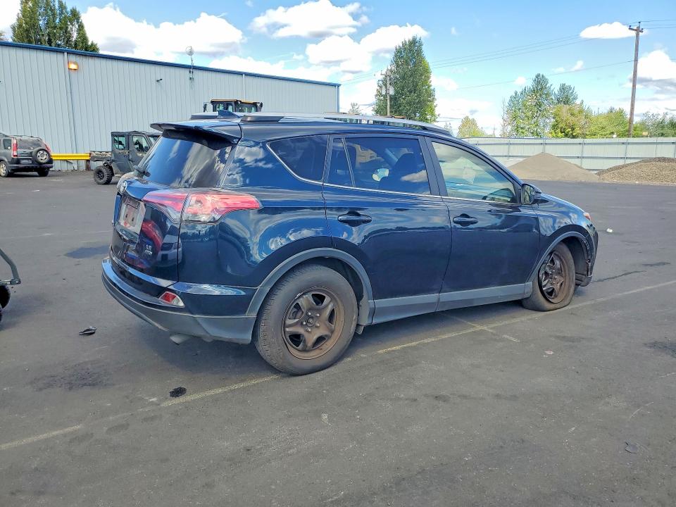 2018 Toyota Rav4 მანქანა იყიდება აუქციონზე, vin: JTMBFREV2JD251340, აუქციონის ნომერი: 66302506